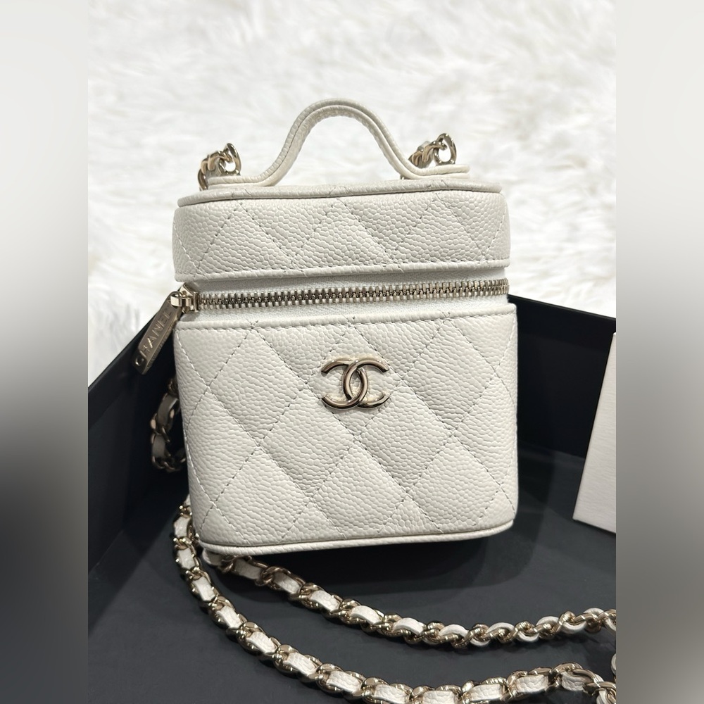 Chanel Mini Vanity Top Handle with Chain - Picture 2 of 6